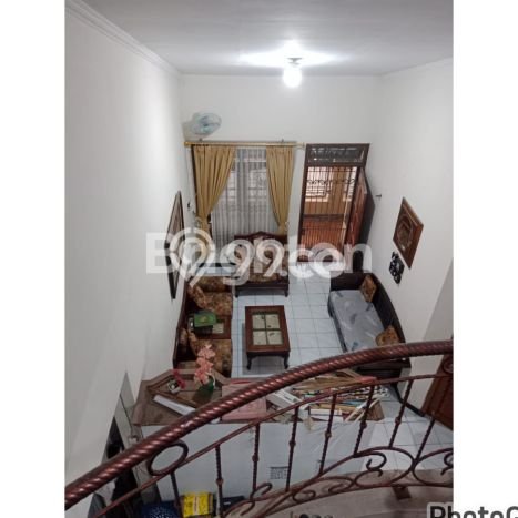 Dijual Hunian Rumah Terawat 3 Kamar di Sambiroto, Semarang Dijual Hunian Rumah Terawat 3 Kamar di Sambiroto, Semarang