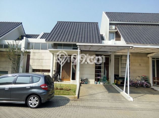 Rumah Elit Modern Tanpa Renovasi di Kota Baru Parahyangan Bandung Rumah Elit Modern Tanpa Renovasi di Kota Baru Parahyangan Bandung