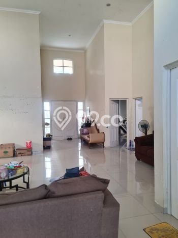 For Sale! Luxury House LT 300m2 Desain Modern di Graha Padma For Sale! Luxury House LT 300m2 Desain Modern di Graha Padma