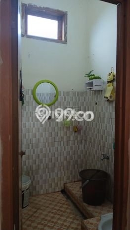 Rumah Strategis Modern Lb 200m2 di Banyumanik, Semarang Rumah Strategis Modern Lb 200m2 di Banyumanik, Semarang