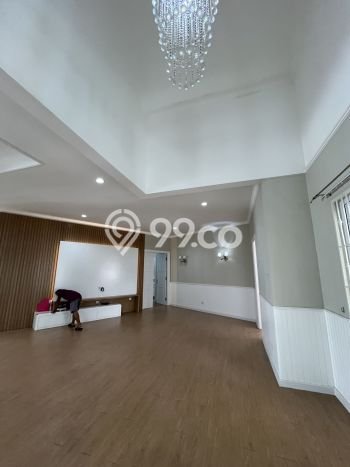 Hunian Kondisi Baik Disewakan di Alam Sutera, Tangerang LT 899m2, LB 1600m2 Hunian Kondisi Baik Disewakan di Alam Sutera, Tangerang LT 899m2, LB 1600m2