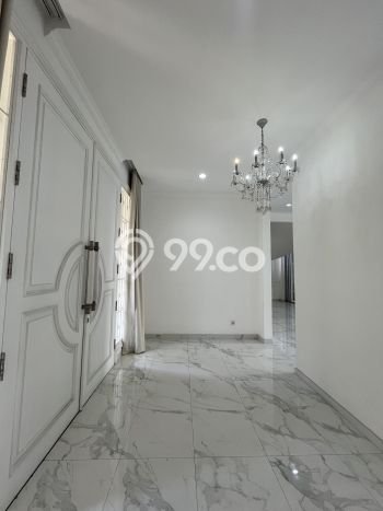 Hunian Kondisi Baik Disewakan di Alam Sutera, Tangerang LT 899m2, LB 1600m2 Hunian Kondisi Baik Disewakan di Alam Sutera, Tangerang LT 899m2, LB 1600m2