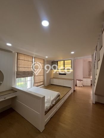 Hunian Kondisi Baik Disewakan di Alam Sutera, Tangerang LT 899m2, LB 1600m2 Hunian Kondisi Baik Disewakan di Alam Sutera, Tangerang LT 899m2, LB 1600m2