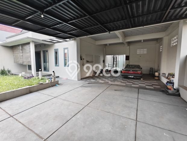 Hunian Elit LB 200m2 Siap Huni Desain Elegan di Katulampa, Bogor Hunian Elit LB 200m2 Siap Huni Desain Elegan di Katulampa, Bogor