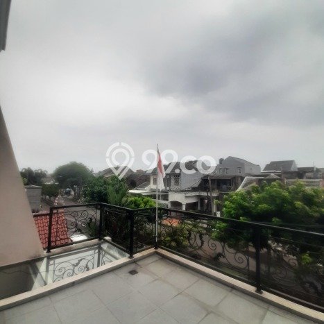 Rumah Modern 4 KT di Ciparigi Bogor Semi Furnished Rumah Modern 4 KT di Ciparigi Bogor Semi Furnished
