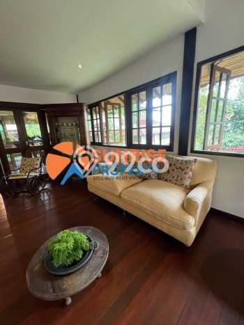 Vila Terawat Kawasan Batam Kota, Ukuran 224m2m², Posisi Premium dengan jalan mudah Vila Terawat Kawasan Batam Kota, Ukuran 224m2m², Posisi Premium dengan jalan mudah