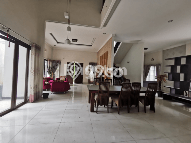 Hunian Mewah LB 450m2 Siap Huni Desain Elegan di Cibubur, Depok Hunian Mewah LB 450m2 Siap Huni Desain Elegan di Cibubur, Depok