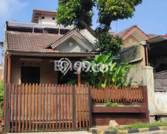 Dijual Rumah 3 Kamar Lokasi Ideal Nyaman dan Strategis di Sawangan Dijual Rumah 3 Kamar Lokasi Ideal Nyaman dan Strategis di Sawangan