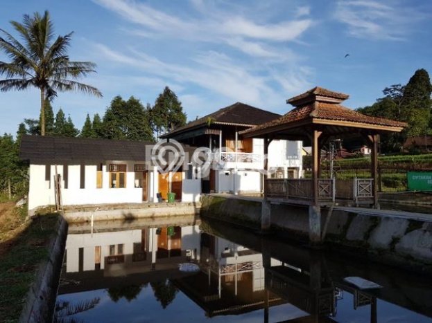 Vila Kawasan Caringin, Area 4300m2m², Dekat dengan fasilitas publik Vila Kawasan Caringin, Area 4300m2m², Dekat dengan fasilitas publik
