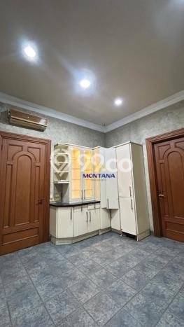 Rumah Elit Modern Tanpa Renovasi di Pondok Indah Jakarta Selatan Rumah Elit Modern Tanpa Renovasi di Pondok Indah Jakarta Selatan