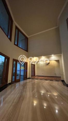 Rumah Elit Modern Tanpa Renovasi di Pondok Indah Jakarta Selatan Rumah Elit Modern Tanpa Renovasi di Pondok Indah Jakarta Selatan