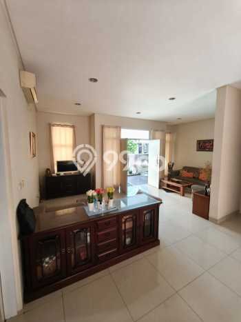 Rumah Elit Modern Tanpa Renovasi di Green Lake City Jakarta Barat Rumah Elit Modern Tanpa Renovasi di Green Lake City Jakarta Barat