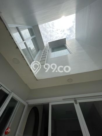 Jual Rumah Luas Elegan Dengan View Cantik di Green Lake City, Jakarta Barat Jual Rumah Luas Elegan Dengan View Cantik di Green Lake City, Jakarta Barat