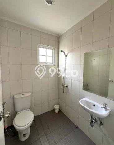 Dijual Hunian Rumah Terawat 4 Kamar di BSD, Tangerang Dijual Hunian Rumah Terawat 4 Kamar di BSD, Tangerang