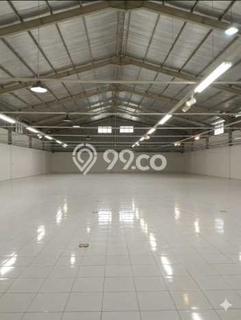 Disewakan Gudang komersial di Cengkareng luas bangunan 8000m2 Disewakan Gudang komersial di Cengkareng luas bangunan 8000m2