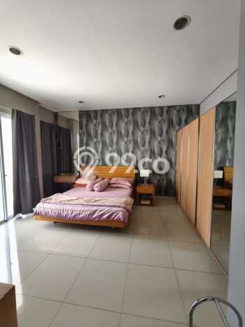 Rumah Elit Modern Tanpa Renovasi di Green Lake City Jakarta Barat Rumah Elit Modern Tanpa Renovasi di Green Lake City Jakarta Barat