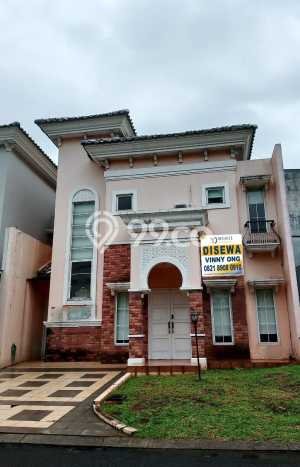 Disewakan! Rumah 3 Kamar Tidur &
4 Kamar Mandi di Gading Serpong, Tangerang Disewakan! Rumah 3 Kamar Tidur &
4 Kamar Mandi di Gading Serpong, Tangerang
