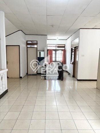 Rumah Elit Modern Tanpa Renovasi di Pondok Kelapa Jakarta Timur Rumah Elit Modern Tanpa Renovasi di Pondok Kelapa Jakarta Timur