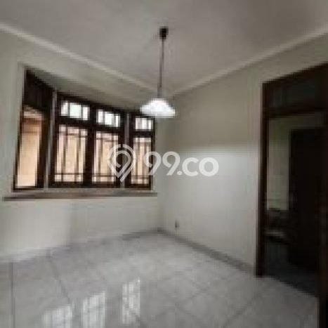 Rumah Luxury Modern Siap Huni di Cawang Jakarta Timur Rumah Luxury Modern Siap Huni di Cawang Jakarta Timur
