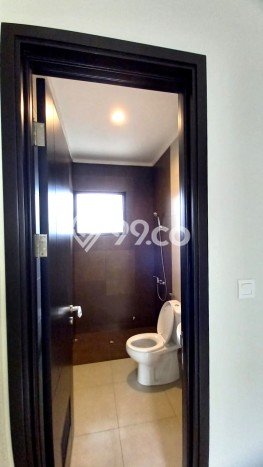Disewakan! Rumah 4 Kamar Tidur &
3 Kamar Mandi di Summarecon Crown Gading, Bekasi Disewakan! Rumah 4 Kamar Tidur &
3 Kamar Mandi di Summarecon Crown Gading, Bekasi