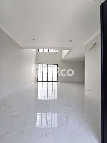 Jarang Ada! Rumah Sewa 3 Kamar Nyaman Siap Huni Summarecon Crown Gading Jarang Ada! Rumah Sewa 3 Kamar Nyaman Siap Huni Summarecon Crown Gading