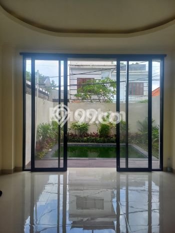 Vila Strategis di , Luas 200m2m², Lingkungan Asri Vila Strategis di , Luas 200m2m², Lingkungan Asri