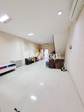 Ruko Dijual di Badung LT 97m2 & LB 291m2 Lokasi Terbaik! Ruko Dijual di Badung LT 97m2 & LB 291m2 Lokasi Terbaik!