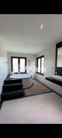 Vila For Rent Kawasan , Luas 600m2m², Kawasan Nyaman Vila For Rent Kawasan , Luas 600m2m², Kawasan Nyaman