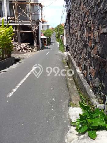 Disewakan! Rumah 3 Kamar Tidur &
2 Kamar Mandi di canggu, Badung Disewakan! Rumah 3 Kamar Tidur &
2 Kamar Mandi di canggu, Badung