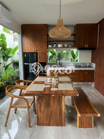 Vila Kawasan , Area 200m2m², For Rent, Lingkungan Nyaman Vila Kawasan , Area 200m2m², For Rent, Lingkungan Nyaman
