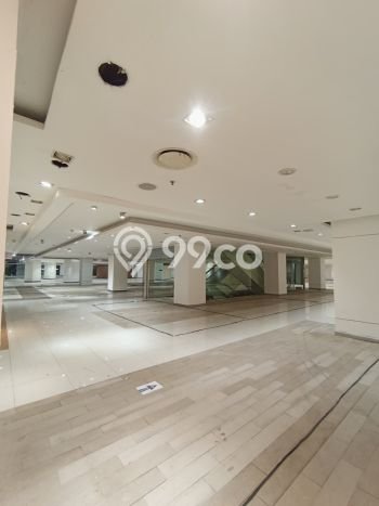 Unit Kantor disewakan di Kebayoran Baru Jakarta Selatan dengan LT 2838m2 / LB 2838m2 Unit Kantor disewakan di Kebayoran Baru Jakarta Selatan dengan LT 2838m2 / LB 2838m2
