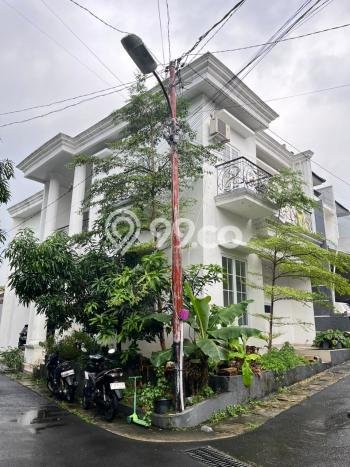 Siap Huni Hunian Elit 3 Kamar di Ciracas Dekat ke Mana Saja Siap Huni Hunian Elit 3 Kamar di Ciracas Dekat ke Mana Saja