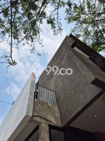 Dijual Hunian Rumah Terawat 3 KT di Bintaro, Tangerang Selatan Dijual Hunian Rumah Terawat 3 KT di Bintaro, Tangerang Selatan