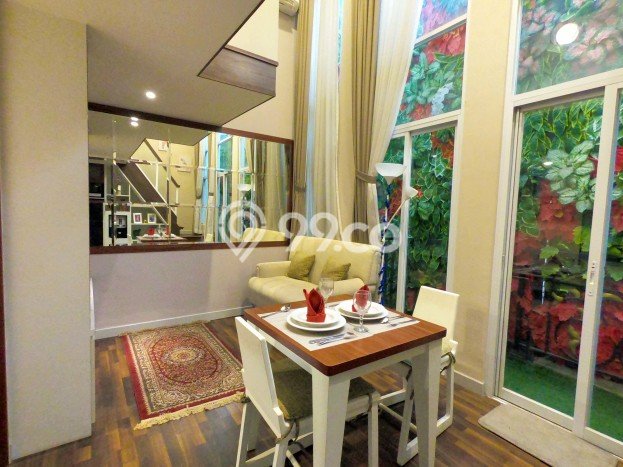Rumah Luas Asri 1 KT Siap Pakai di Lebak Bulus Jakarta Selatan Rumah Luas Asri 1 KT Siap Pakai di Lebak Bulus Jakarta Selatan