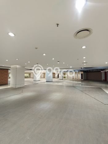 Unit Kantor disewakan di Kebayoran Baru Jakarta Selatan dengan LT 2838m2 / LB 2838m2 Unit Kantor disewakan di Kebayoran Baru Jakarta Selatan dengan LT 2838m2 / LB 2838m2