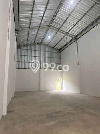 Disewakan Gudang di Pusat Kota Jakarta Barat Ramai Strategis Disewakan Gudang di Pusat Kota Jakarta Barat Ramai Strategis