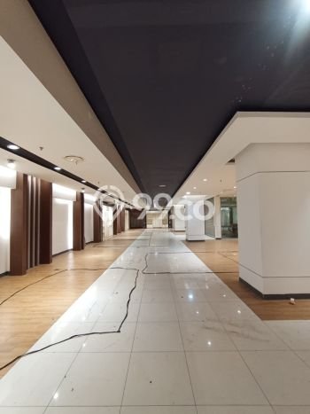 Unit Kantor disewakan di Kebayoran Baru Jakarta Selatan dengan LT 2838m2 / LB 2838m2 Unit Kantor disewakan di Kebayoran Baru Jakarta Selatan dengan LT 2838m2 / LB 2838m2