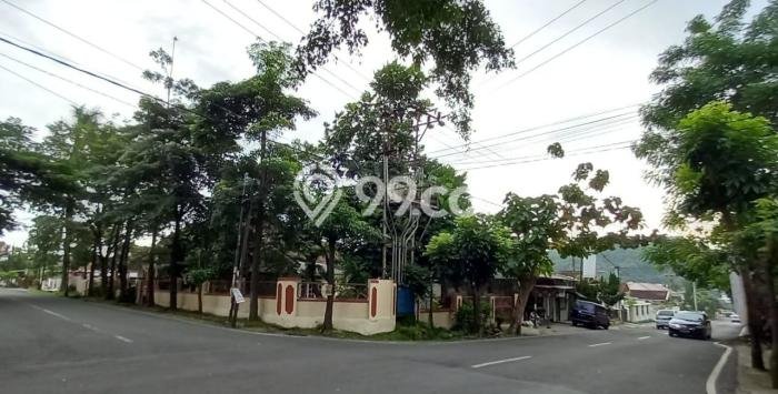 Dijual Hunian Mewah dengan Fasilitas Sekitar Lengkap di Enggal, Bandar Lampung Dijual Hunian Mewah dengan Fasilitas Sekitar Lengkap di Enggal, Bandar Lampung