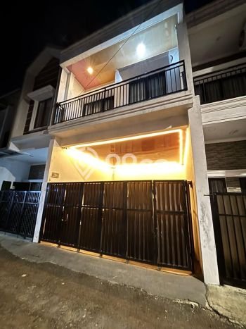 Rumah Modern Cantik 3 KT Siap Huni di Pasar Minggu Rumah Modern Cantik 3 KT Siap Huni di Pasar Minggu