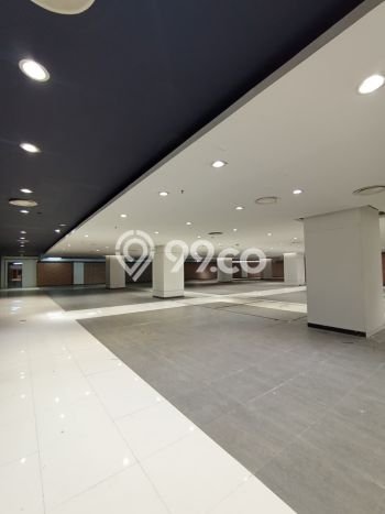 Unit Kantor disewakan di Kebayoran Baru Jakarta Selatan dengan LT 2838m2 / LB 2838m2 Unit Kantor disewakan di Kebayoran Baru Jakarta Selatan dengan LT 2838m2 / LB 2838m2