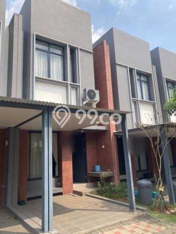For Sale Rumah 2 Kamar Lokasi Strategis Nyaman dan Strategis di BSD For Sale Rumah 2 Kamar Lokasi Strategis Nyaman dan Strategis di BSD
