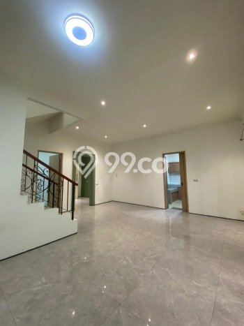 Hunian Elit LB 200m2 Siap Huni Desain Elegan di Gading Serpong, Tangerang Hunian Elit LB 200m2 Siap Huni Desain Elegan di Gading Serpong, Tangerang