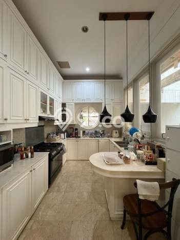 Rumah Luxury Modern Siap Huni di Kemang Jakarta Selatan Rumah Luxury Modern Siap Huni di Kemang Jakarta Selatan