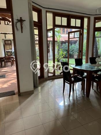 For Sale! Luxury House LT 689m2 Desain Elegan di Senayan For Sale! Luxury House LT 689m2 Desain Elegan di Senayan