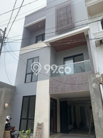 Rumah Mewah Siap Huni LT 130m2 di Kebayoran Lama, Jakarta Selatan Rumah Mewah Siap Huni LT 130m2 di Kebayoran Lama, Jakarta Selatan