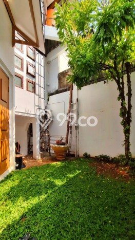 Dijual Rumah Premium dengan Fasilitas Sekitar Komplit di Jagakarsa, Jakarta Selatan Dijual Rumah Premium dengan Fasilitas Sekitar Komplit di Jagakarsa, Jakarta Selatan