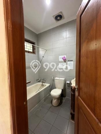 For Sale! Luxury House LT 898m2 Desain Elegan di Kemang For Sale! Luxury House LT 898m2 Desain Elegan di Kemang