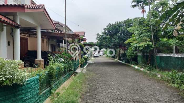 Lahan Strategis di Kebayoran Lama Dijual dengan Luas 2105m2 Lahan Strategis di Kebayoran Lama Dijual dengan Luas 2105m2