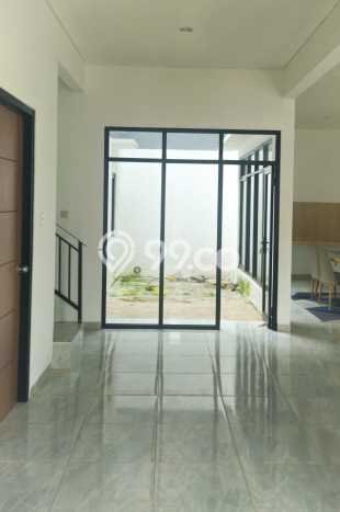 For Sale Hunian Rumah Terawat 4 KT di BSD City, Tangerang For Sale Hunian Rumah Terawat 4 KT di BSD City, Tangerang