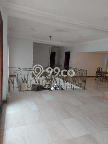 Rumah Luxury Modern Siap Huni di Simprug Jakarta Selatan Rumah Luxury Modern Siap Huni di Simprug Jakarta Selatan